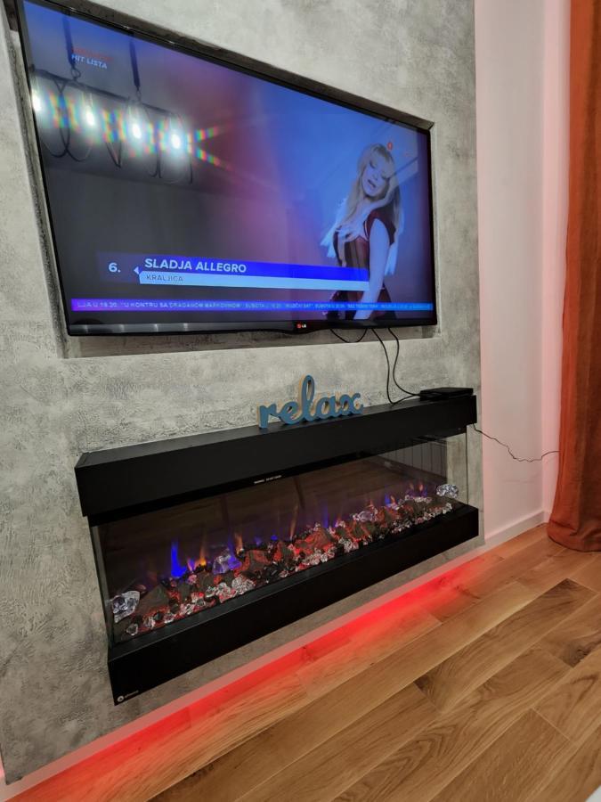 Apartman Park Lake 图兹拉 外观 照片