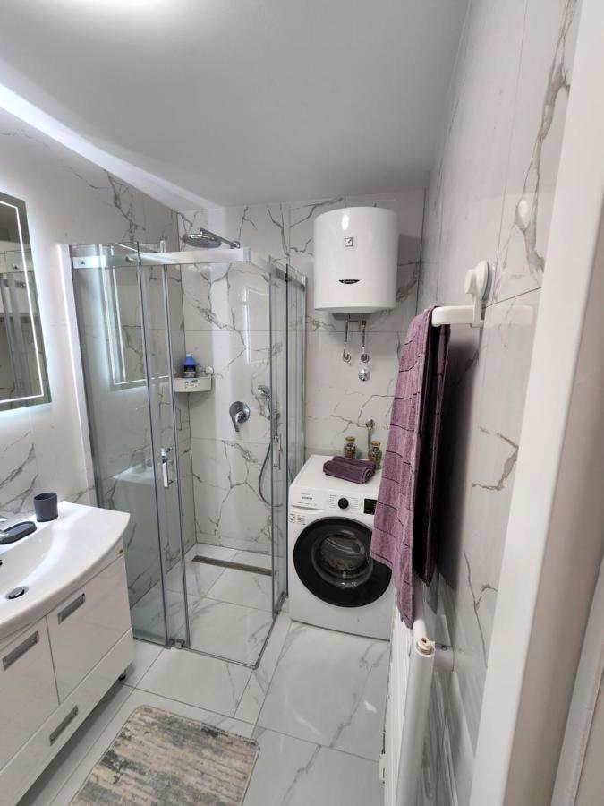 Apartman Park Lake 图兹拉 外观 照片