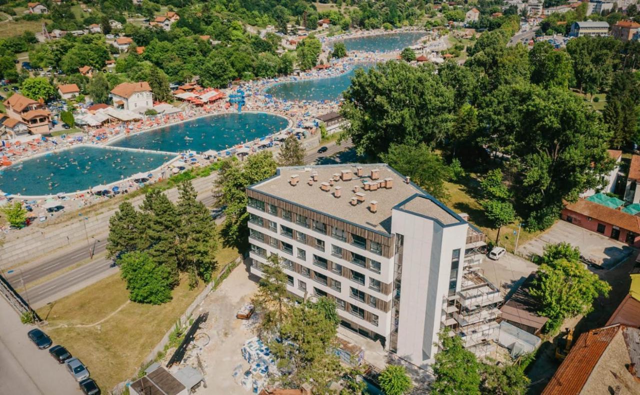 Apartman Park Lake 图兹拉 外观 照片