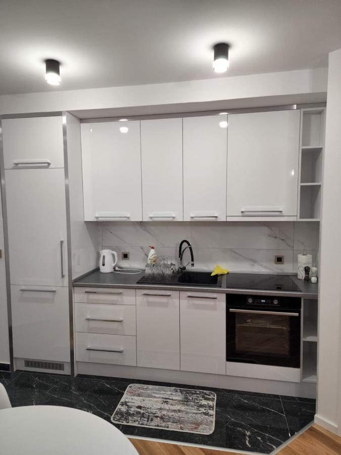Apartman Park Lake 图兹拉 外观 照片