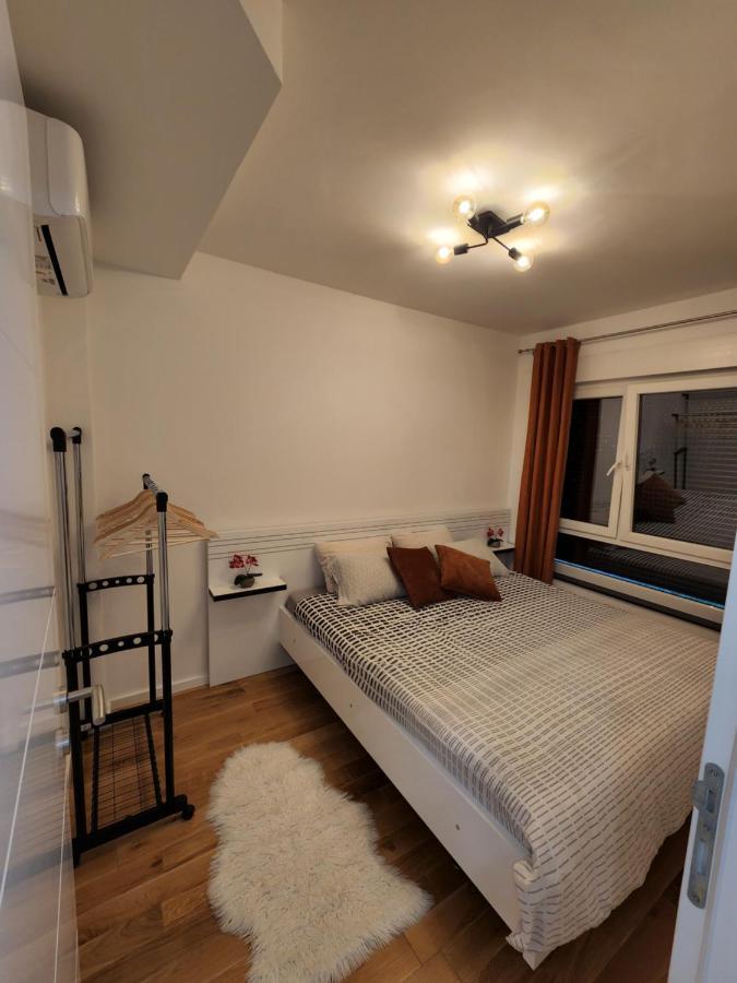 Apartman Park Lake 图兹拉 外观 照片